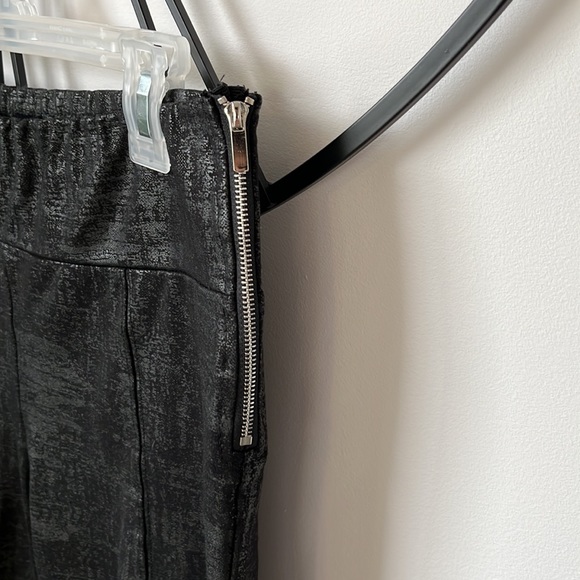 Skinny Faux Leather Like Pants - Picture 3 of 5